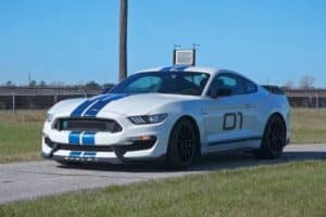 save-a-mustang-ride-a-hennessey-850-hp-shelby-gt35 (7)