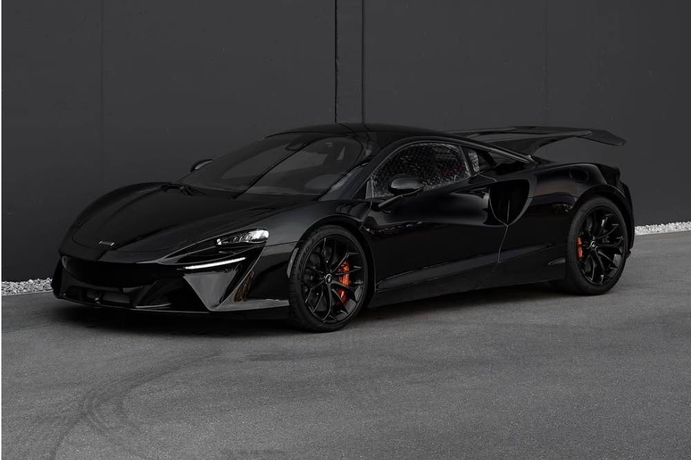 https://autogreeknews.gr/wp-content/uploads/2025/01/tuned-mclaren-artura-proves-certain-supercars-look-4.jpg