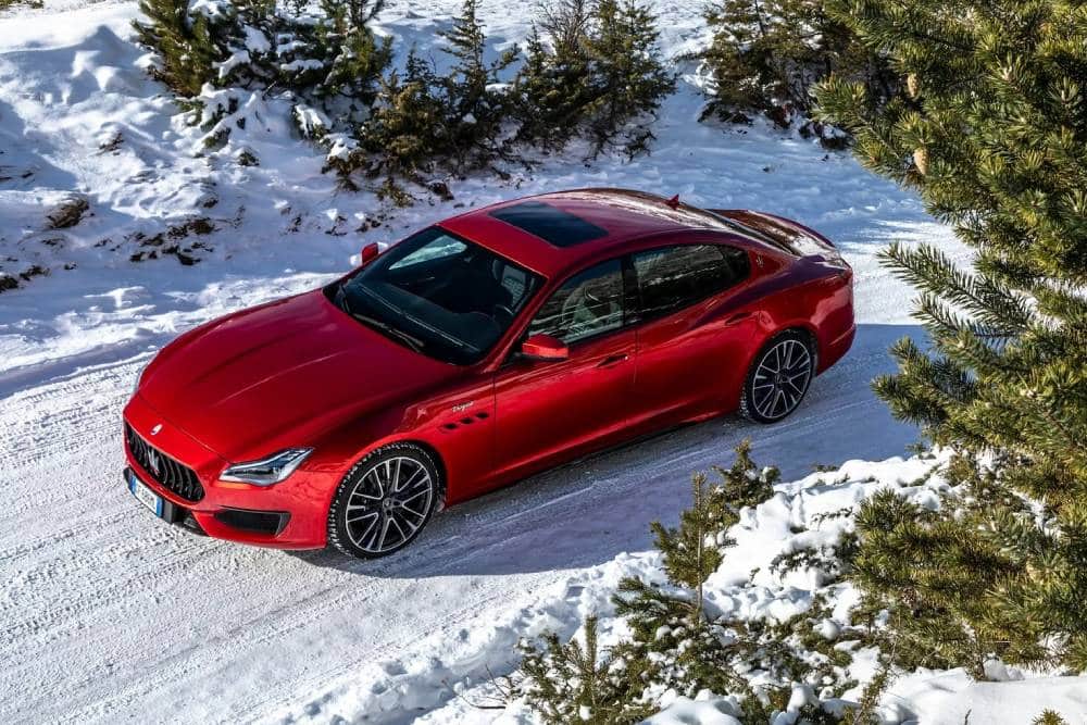 https://autogreeknews.gr/wp-content/uploads/2025/02/2023-Maserati-Quattroporte-03022-1.jpg