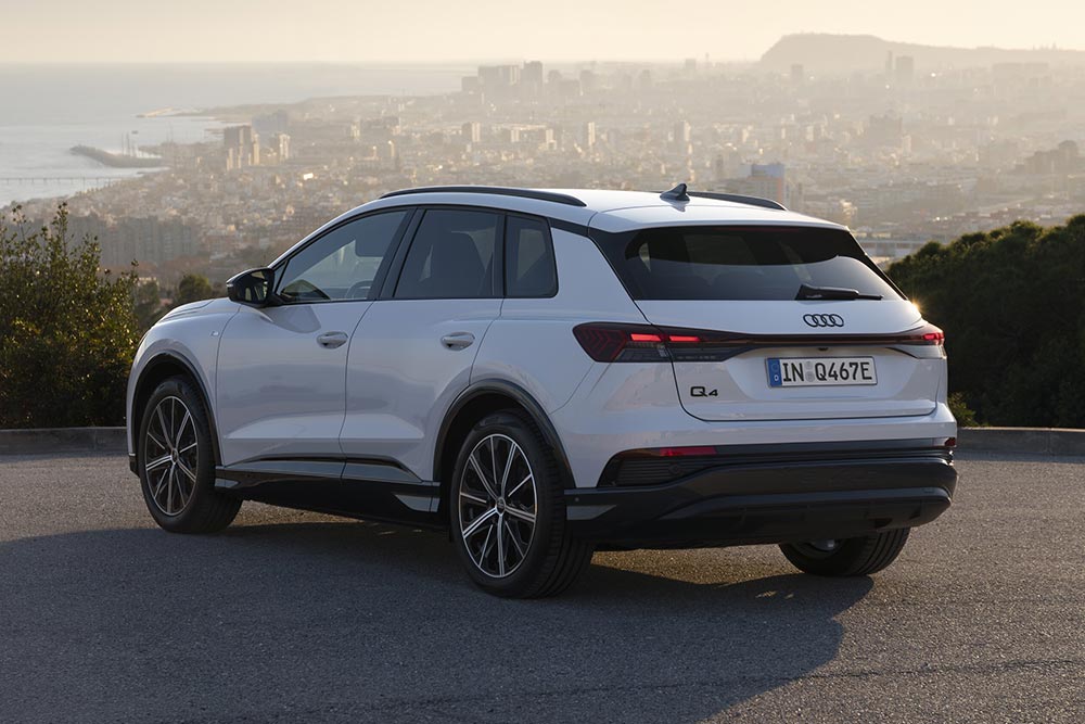 https://autogreeknews.gr/wp-content/uploads/2025/02/Audi-Q4-40-e-tron-2.jpg