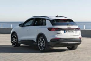 Audi-Q4-40-e-tron-(4)