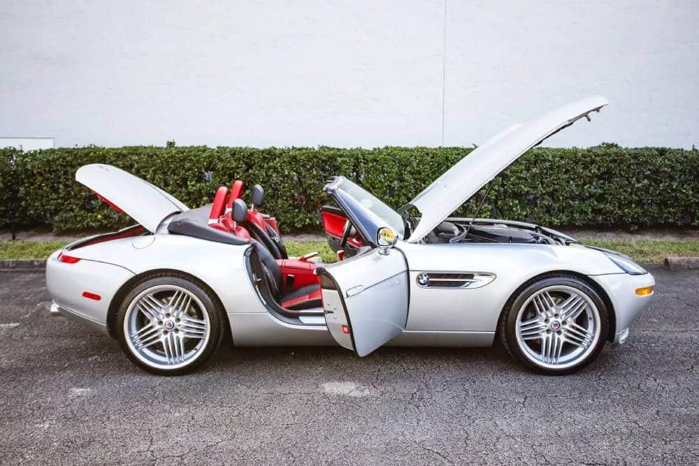 https://autogreeknews.gr/wp-content/uploads/2025/02/BMW-Z8-13.jpg