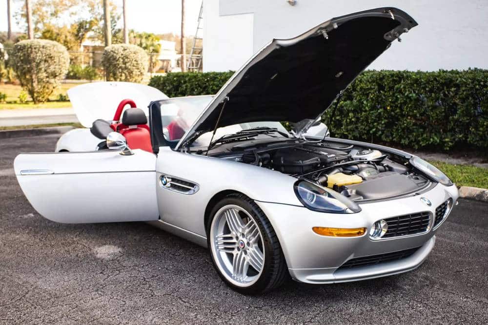https://autogreeknews.gr/wp-content/uploads/2025/02/BMW-Z8-7.jpg