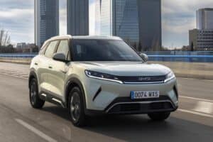 BYD-ATTO-2-Hiking-Green-(1)