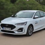 Ford-Focus-ST-Line-kinisi