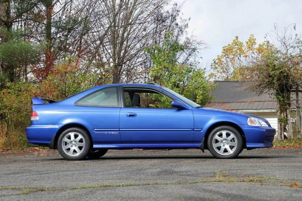 https://autogreeknews.gr/wp-content/uploads/2025/02/Honda-CRX-Civic-Si-Auction-19-2048x1366-1.jpg