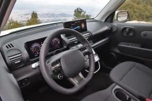 Hyundai Inster (17)