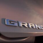 Mitsubishi-Grandis-Teaser-3-2048x1151