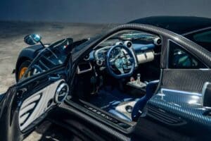 Pagani-Zonda-Tricolore-13-2048×1280