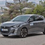 Peugeot-208-FL-static