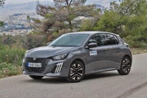 Peugeot-208-FL-static