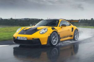 Porsche-911-GT3-RS-Michelin-Tires-2