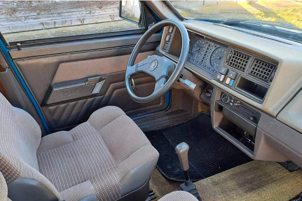 https://autogreeknews.gr/wp-content/uploads/2025/02/Skoda_Favorit_136_LS_1991_for_sale-6.jpg