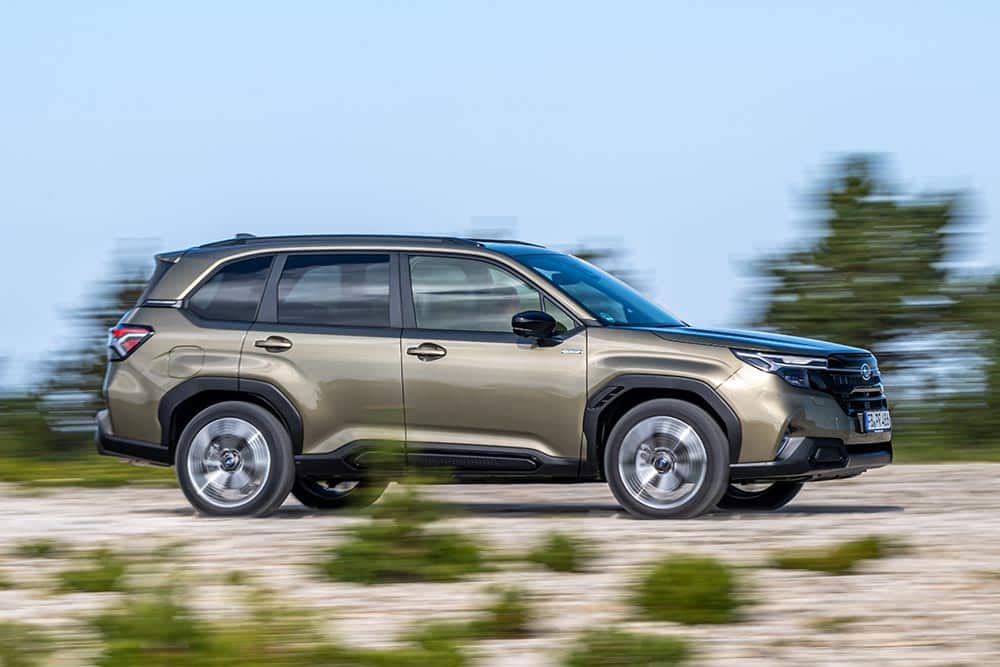 https://autogreeknews.gr/wp-content/uploads/2025/02/Subaru-Forester-2025-3.jpg