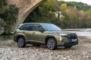 Subaru-Forester-2025-(5)