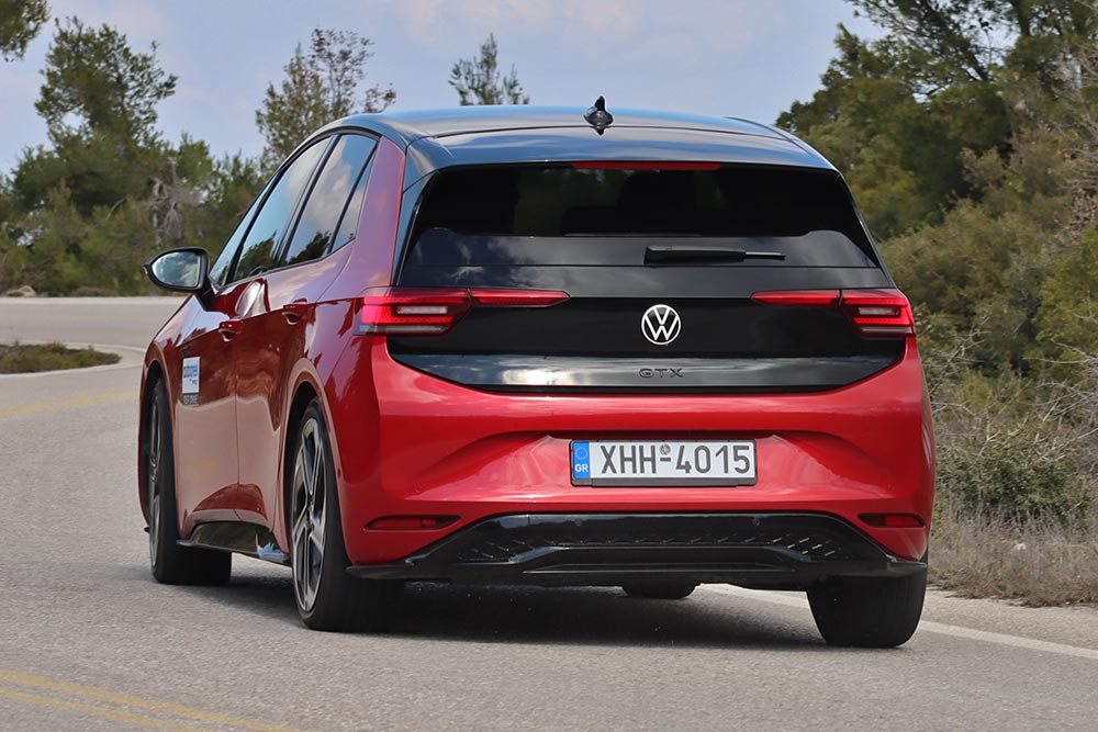 https://autogreeknews.gr/wp-content/uploads/2025/02/VW-ID.3-GTX-3.jpg