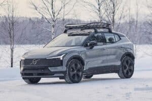 Volvo_EX30_Cross_Country