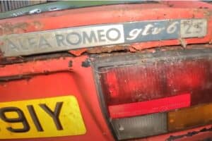 barn-find-hunter-explores-abandoned-farm-finds-hid (1)