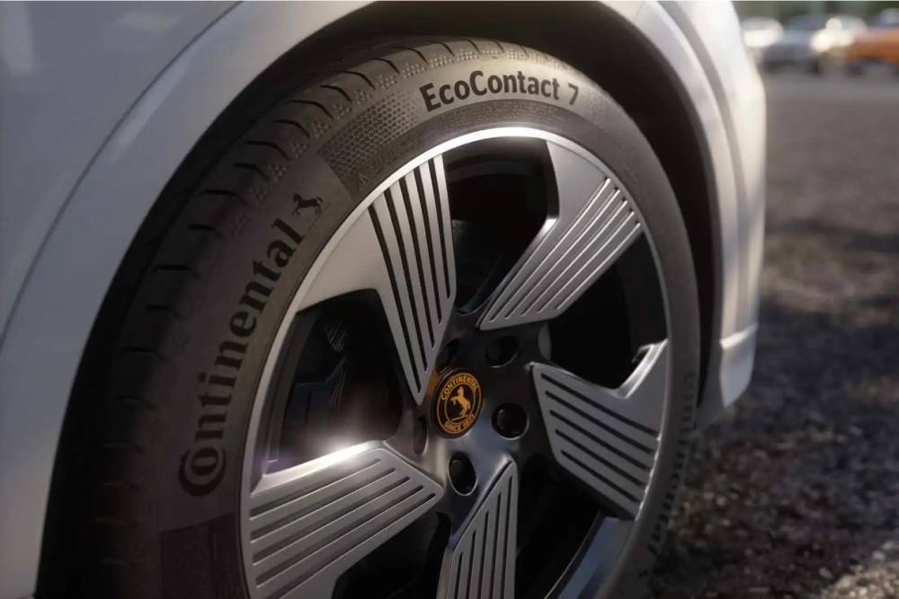 https://autogreeknews.gr/wp-content/uploads/2025/02/continental-ecocontact-7-and-7-s-tires.jpg