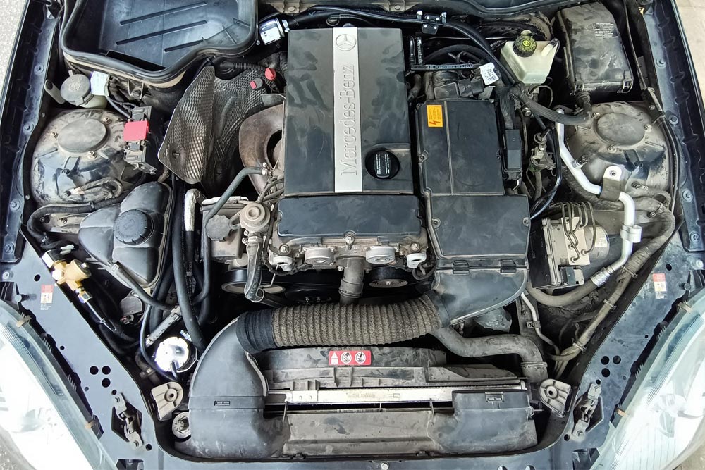 https://autogreeknews.gr/wp-content/uploads/2025/02/engine-dirty.jpg