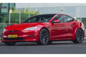 latest-virtual-refresh-for-tesla-model-s-brings-la (2)