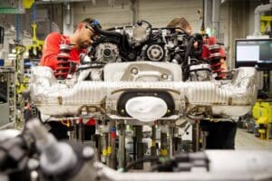 porsche-911-assembly-line