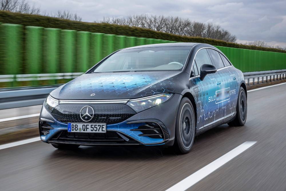 https://autogreeknews.gr/wp-content/uploads/2025/02/this-mercedes-benz-eqs-is-the-first-lithium-metal-.jpg