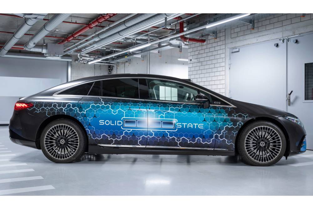 https://autogreeknews.gr/wp-content/uploads/2025/02/this-mercedes-benz-eqs-is-the-first-lithium-metal-5.jpg