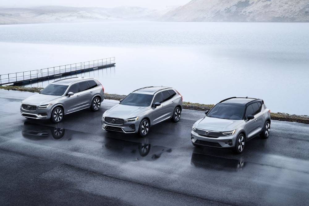 https://autogreeknews.gr/wp-content/uploads/2025/02/volvo-lineup-02.jpg