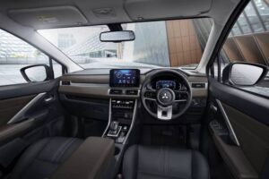 2025-Mitsubishi-XPander-Cross-HEV-Play-11-2048×158