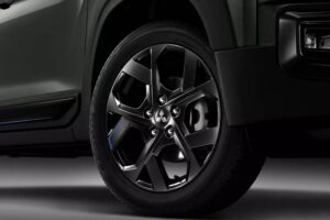 2025-Mitsubishi-XPander-Cross-HEV-Play-9-2048×1586