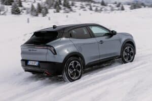 Alfa-Romeo-Junior-Ibrida-Q4-(3)