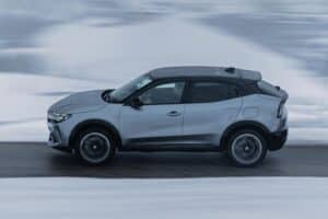 Alfa-Romeo-Junior-Ibrida-Q4-(8)