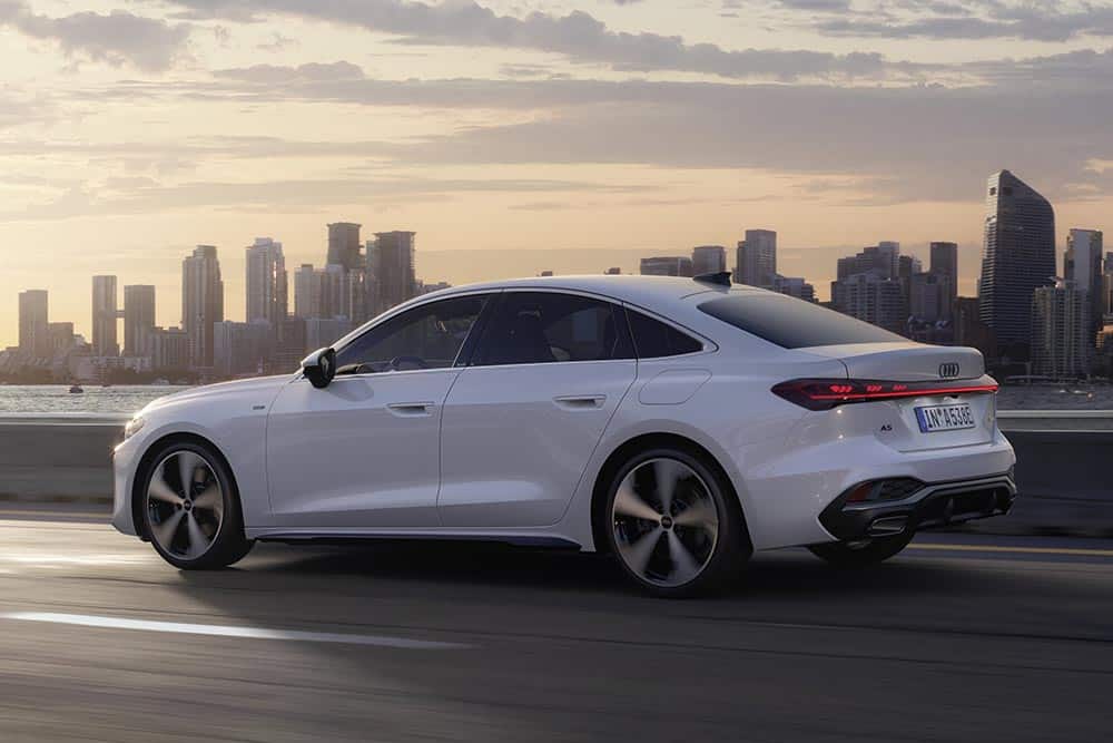 https://autogreeknews.gr/wp-content/uploads/2025/03/Audi-A5-e-hybrid-2.jpg