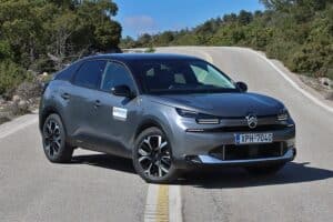 Citroen C4 1.2 Hybrid 136 hp (12)