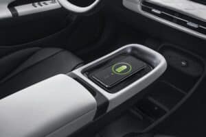 Dongfeng-BOX-interior-4