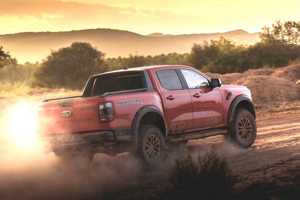 https://autogreeknews.gr/wp-content/uploads/2025/03/FORD-RANGER-RAPTOR_04-1.jpg