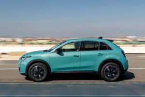 Fiat-600e-kinisi-side