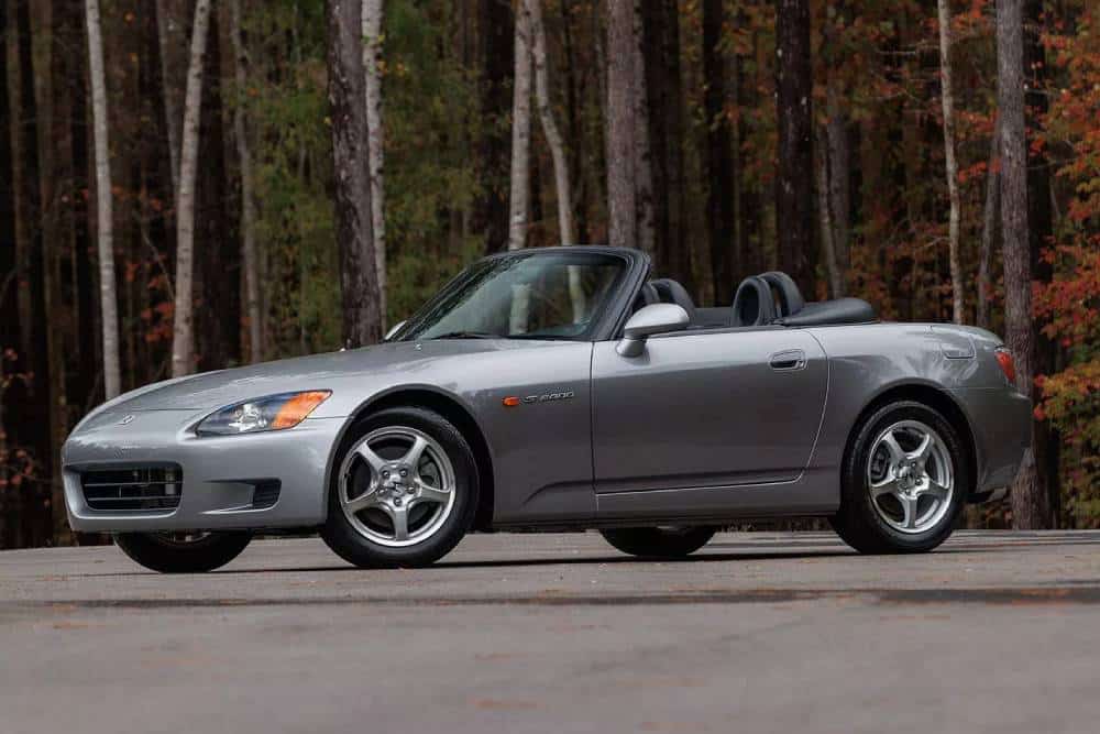 https://autogreeknews.gr/wp-content/uploads/2025/03/Honda-S2000-Auction-Low-Miles-1.jpg