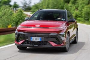 Hyundai-Kona-N-Line-kinisi