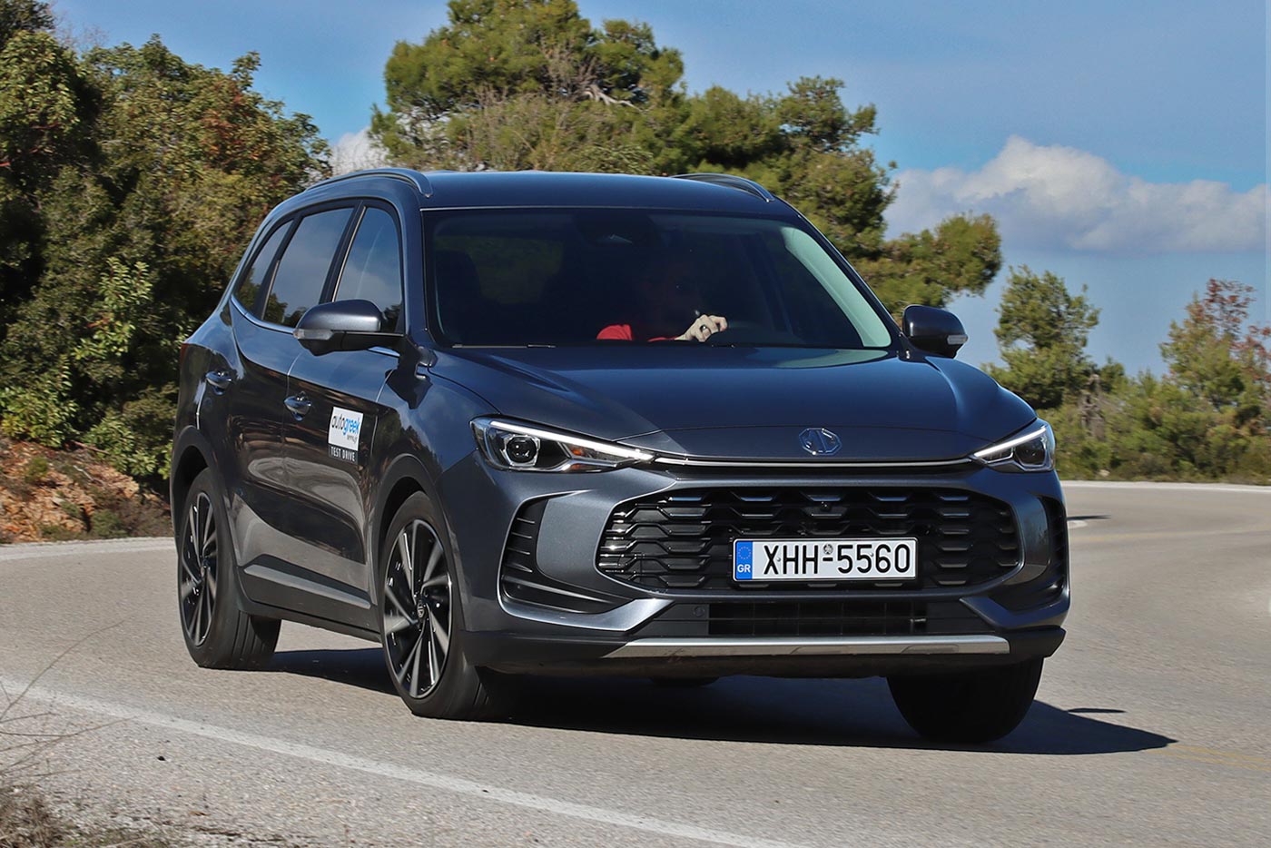 Χάρμα τιμών το νέο MG ZS Max Hybrid+