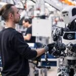 Mercedes-Benz-Robot-Factory-11-2048x1152