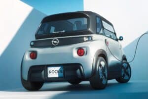 New-Opel-Rocks-rear