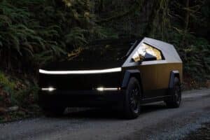 Tesla-Cybertruck-Space-Camper-Cap-1-2048×1152