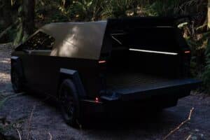 Tesla-Cybertruck-Space-Camper-Cap-10-2048×1152