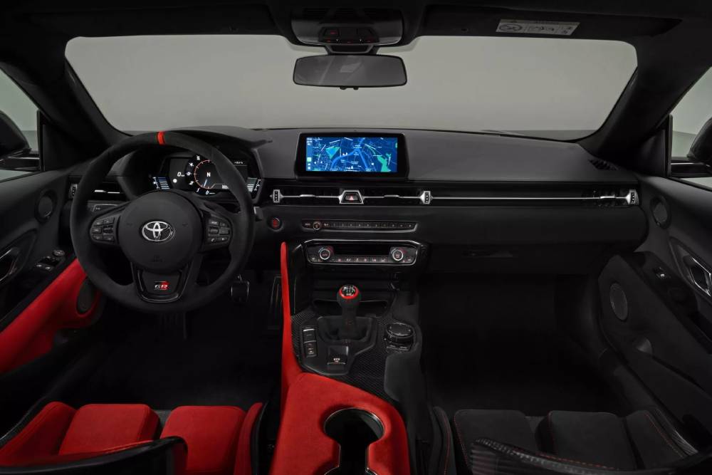 https://autogreeknews.gr/wp-content/uploads/2025/03/Toyota-GR-Supra-A90-Final-Edition-Interior-1-2048x.jpg