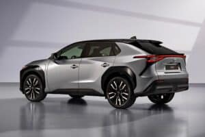 Toyota-bz4x-2025-(13)