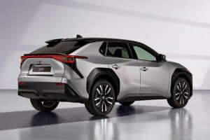 Toyota-bz4x-2025-(2)