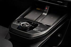 Toyota-bz4x-2025-(6)