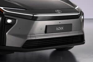 Toyota-bz4x-2025-(9)